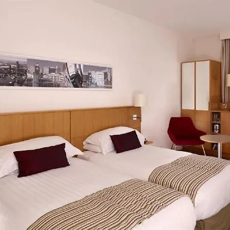 Doubletree By Hilton Leeds 4*