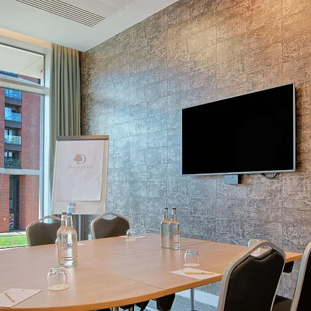 Doubletree By Hilton Leeds Hotel 4*