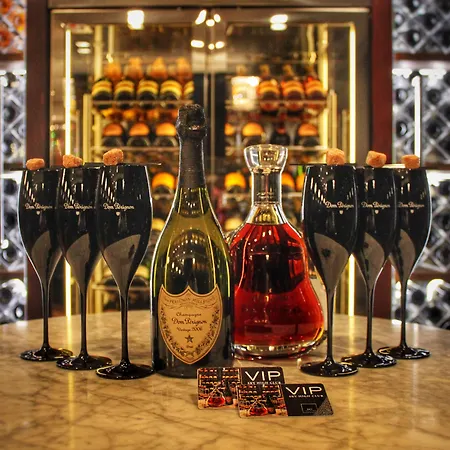 Doubletree By Hilton מלון לידס