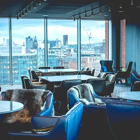 ダブルツリー　バイ　ヒルトン　リーズ リーズ