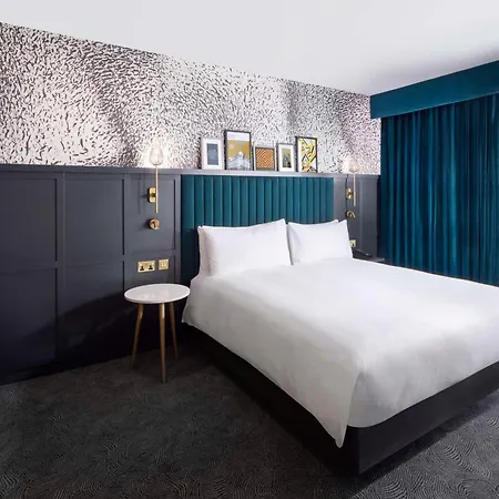 ダブルツリー　バイ　ヒルトン　リーズ ホテル リーズ