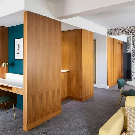 ダブルツリー　バイ　ヒルトン　リーズ