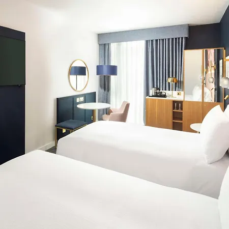 ホテル ダブルツリー　バイ　ヒルトン　リーズ リーズ