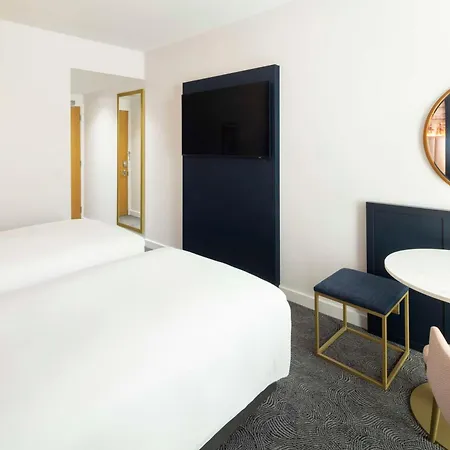 ホテル ダブルツリー　バイ　ヒルトン　リーズ リーズ