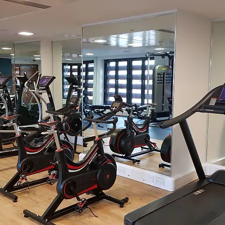 ダブルツリー　バイ　ヒルトン　リーズ ホテル 4*