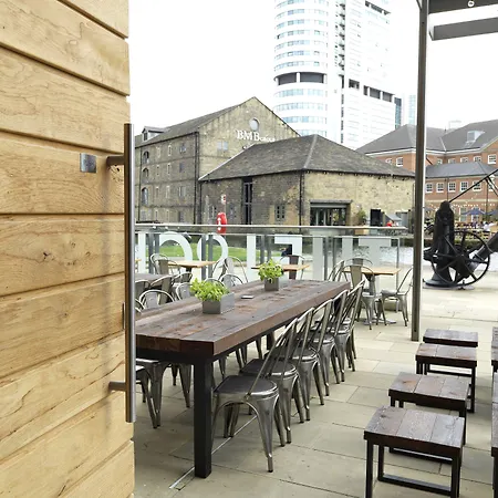 ダブルツリー　バイ　ヒルトン　リーズ 4*